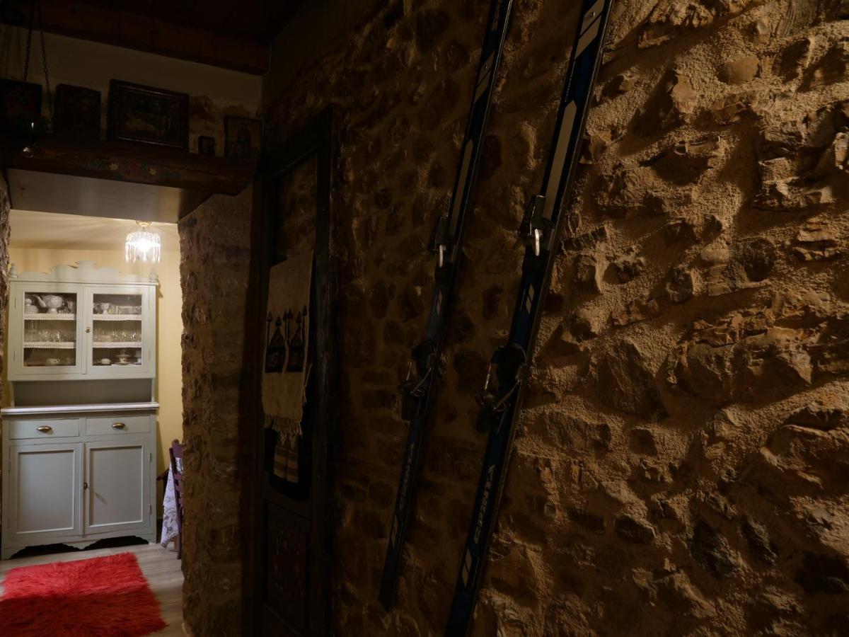 卡尔派尼西翁Το Πέτρινο Της Γιαγιάς Μαρίκας公寓 外观 照片